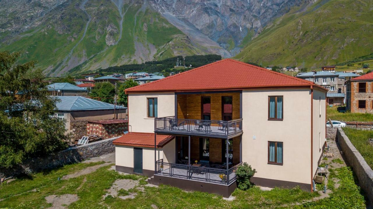 Travel Inn Kazbegi エクステリア 写真